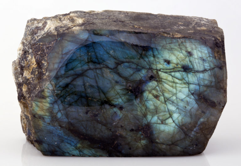 labradorite_ucl_geology_collections-768x531